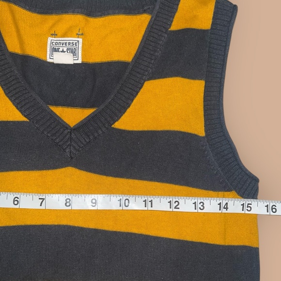 EUC Converse One-Star Striped Sweater Vest, Size Women’s Medium - Picture 5 of 7